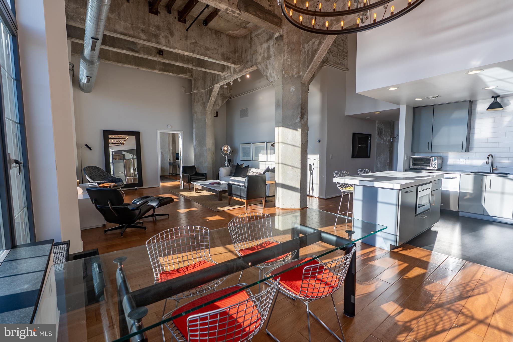 LOCUST POINT - Residential