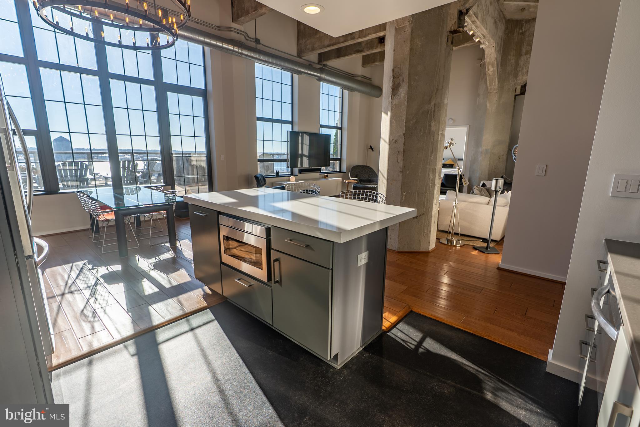 LOCUST POINT - Residential