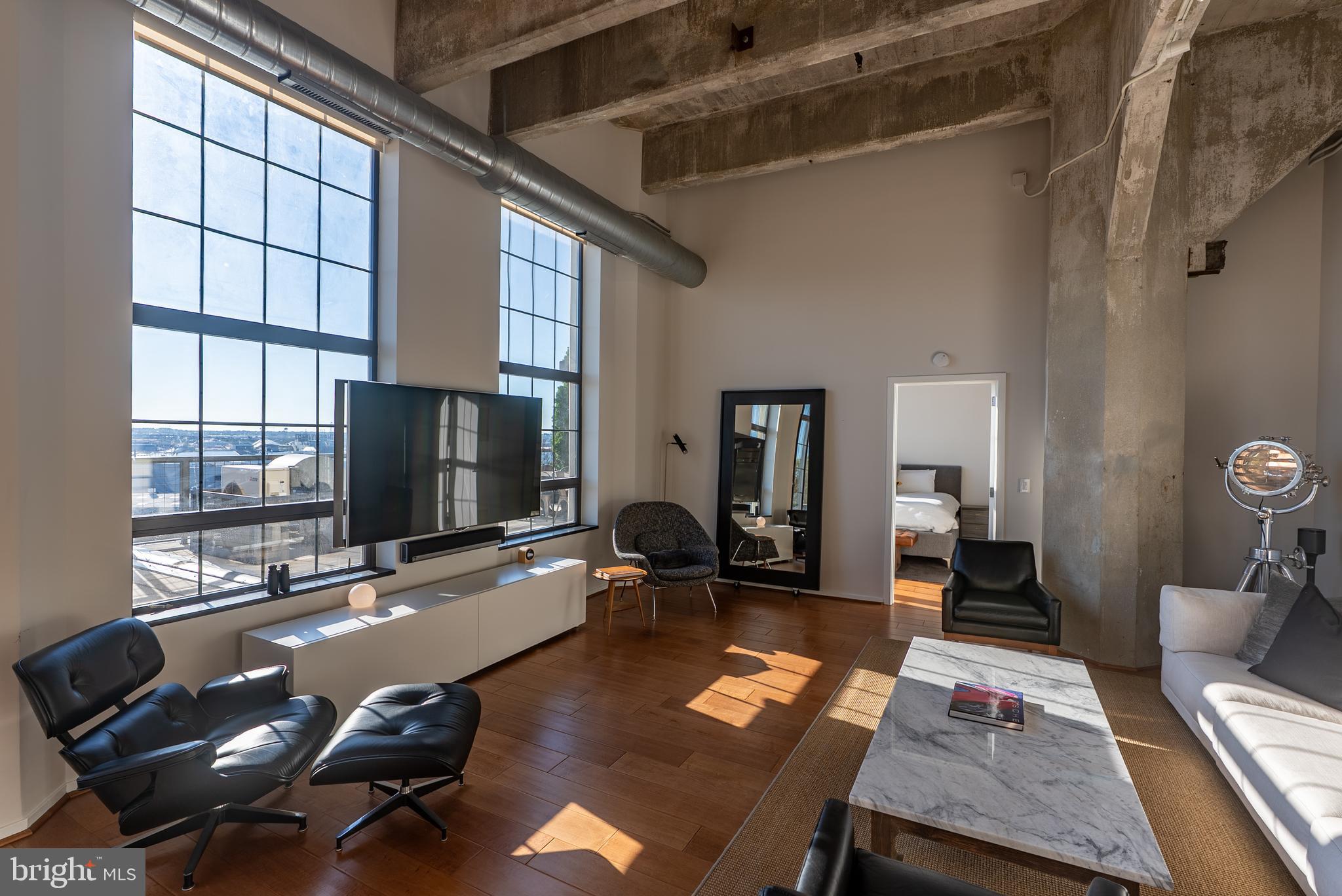 LOCUST POINT - Residential