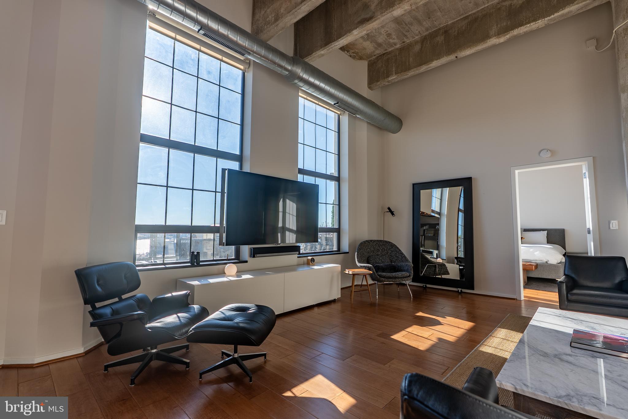 LOCUST POINT - Residential