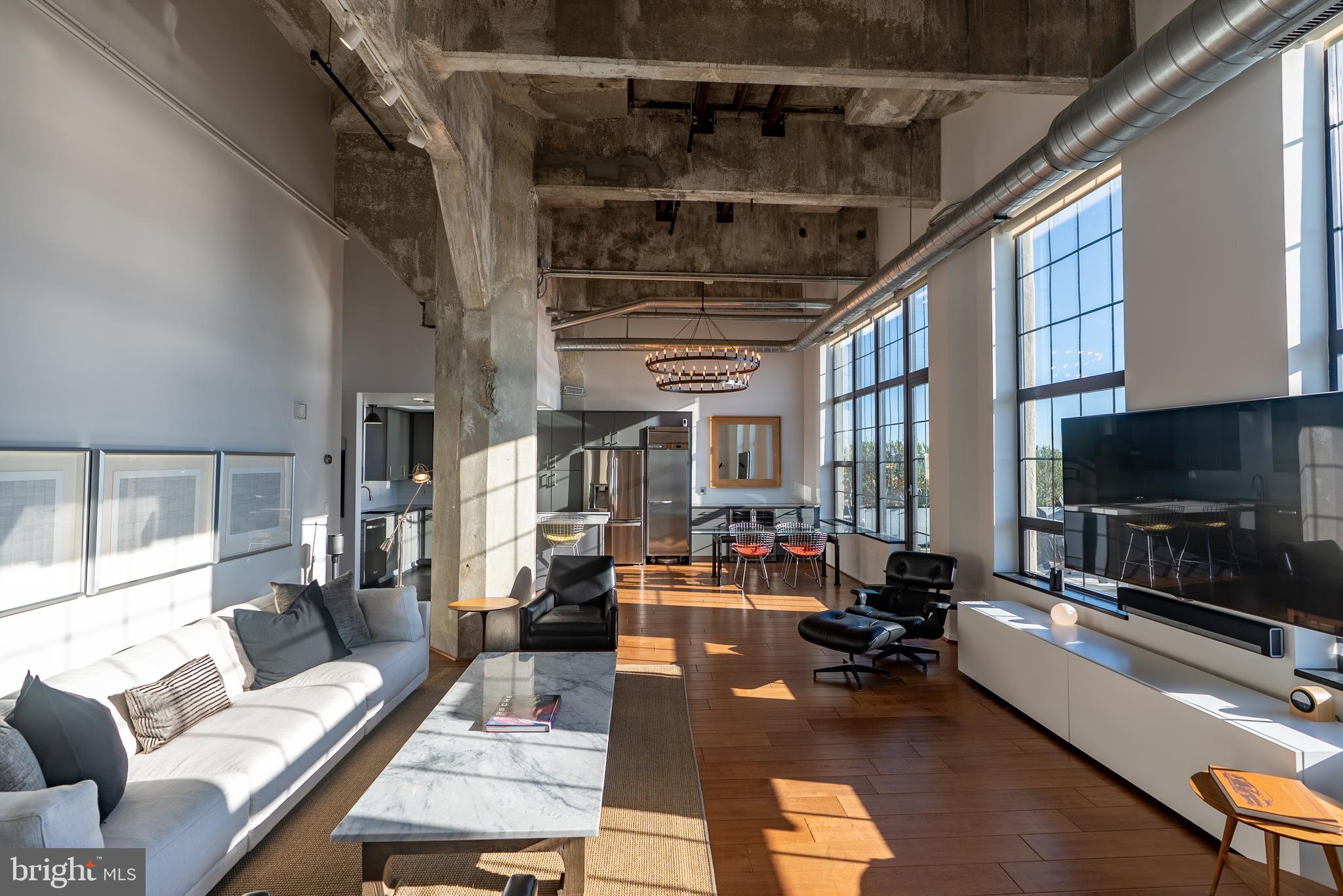 LOCUST POINT - Residential