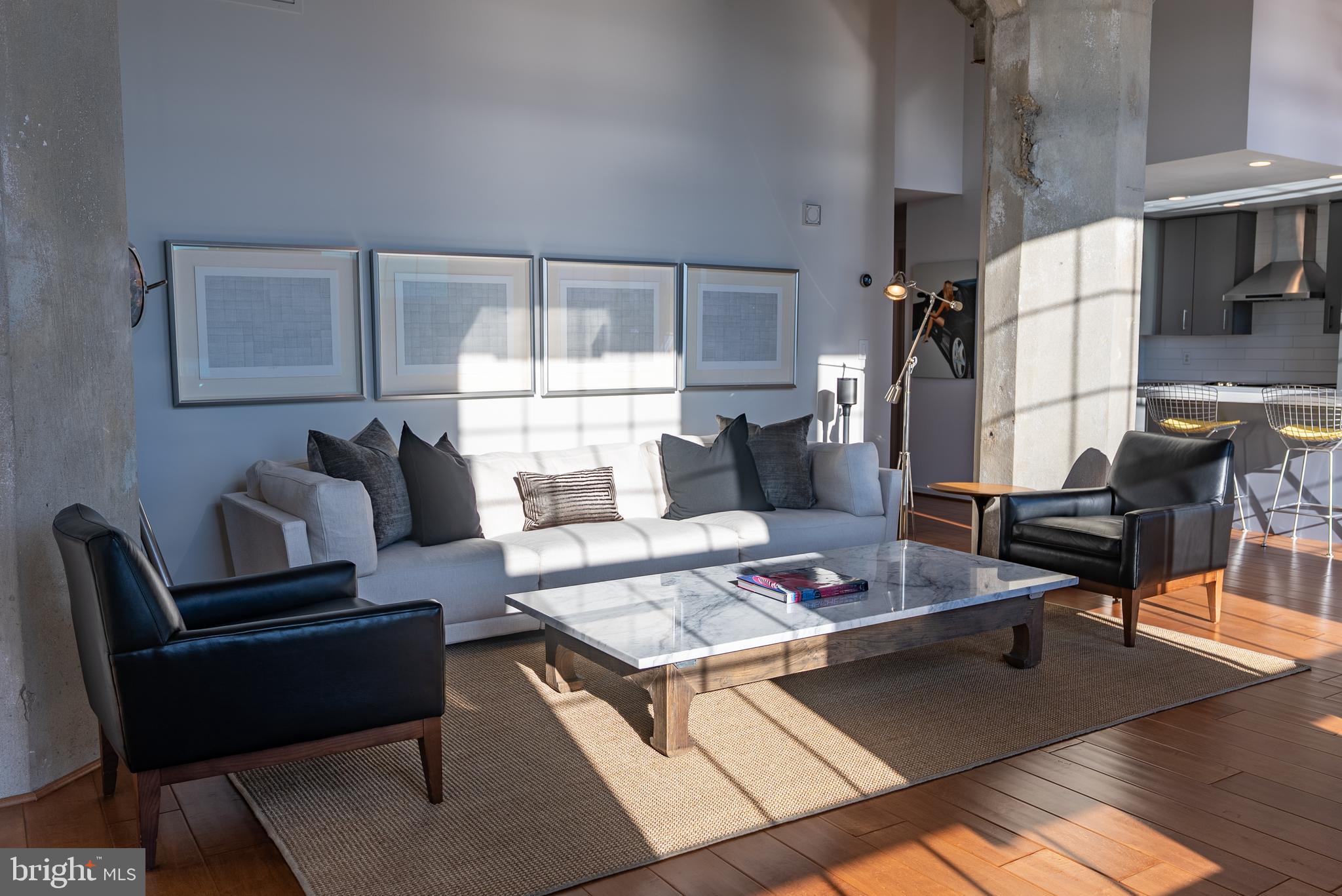 LOCUST POINT - Residential