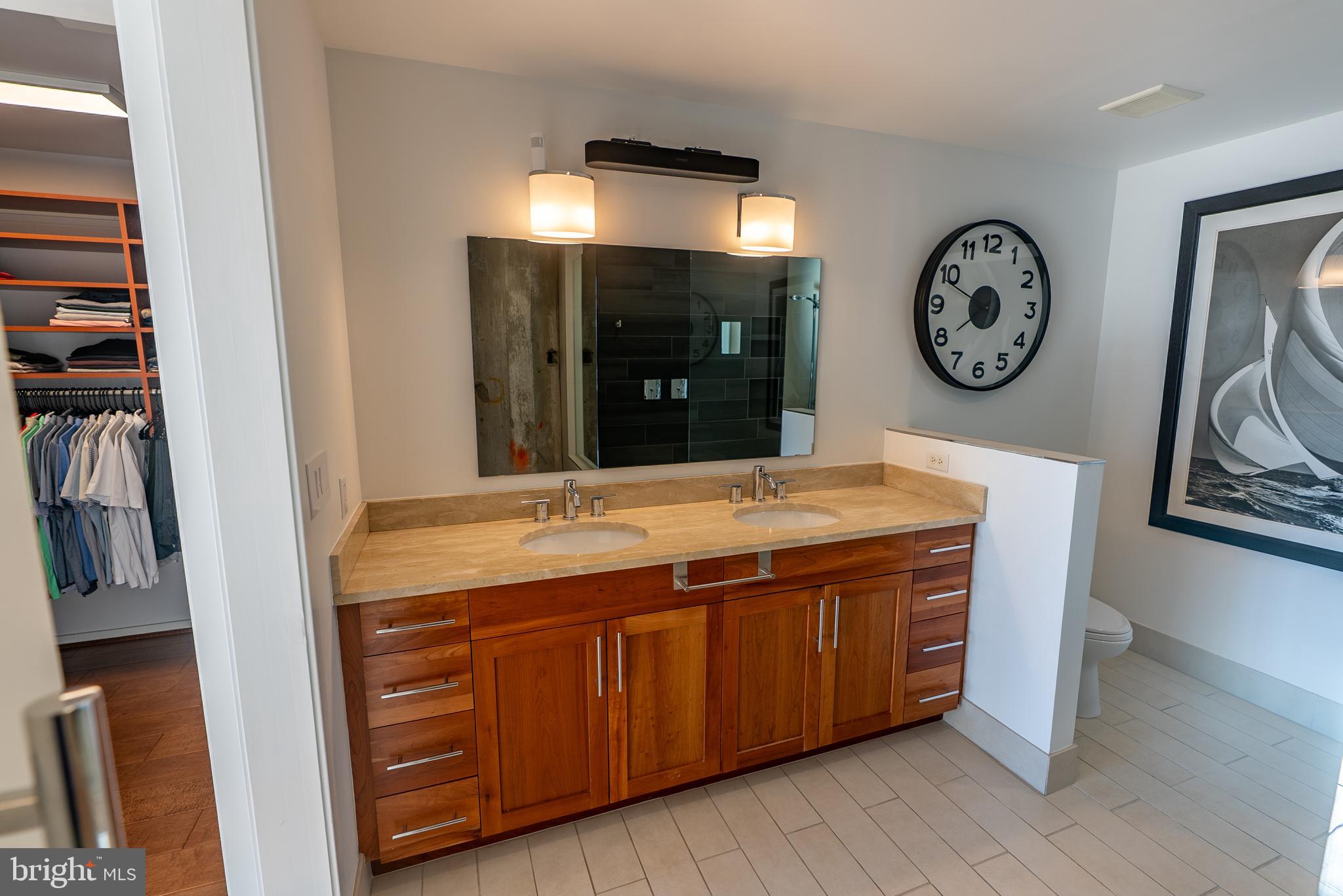 LOCUST POINT - Residential