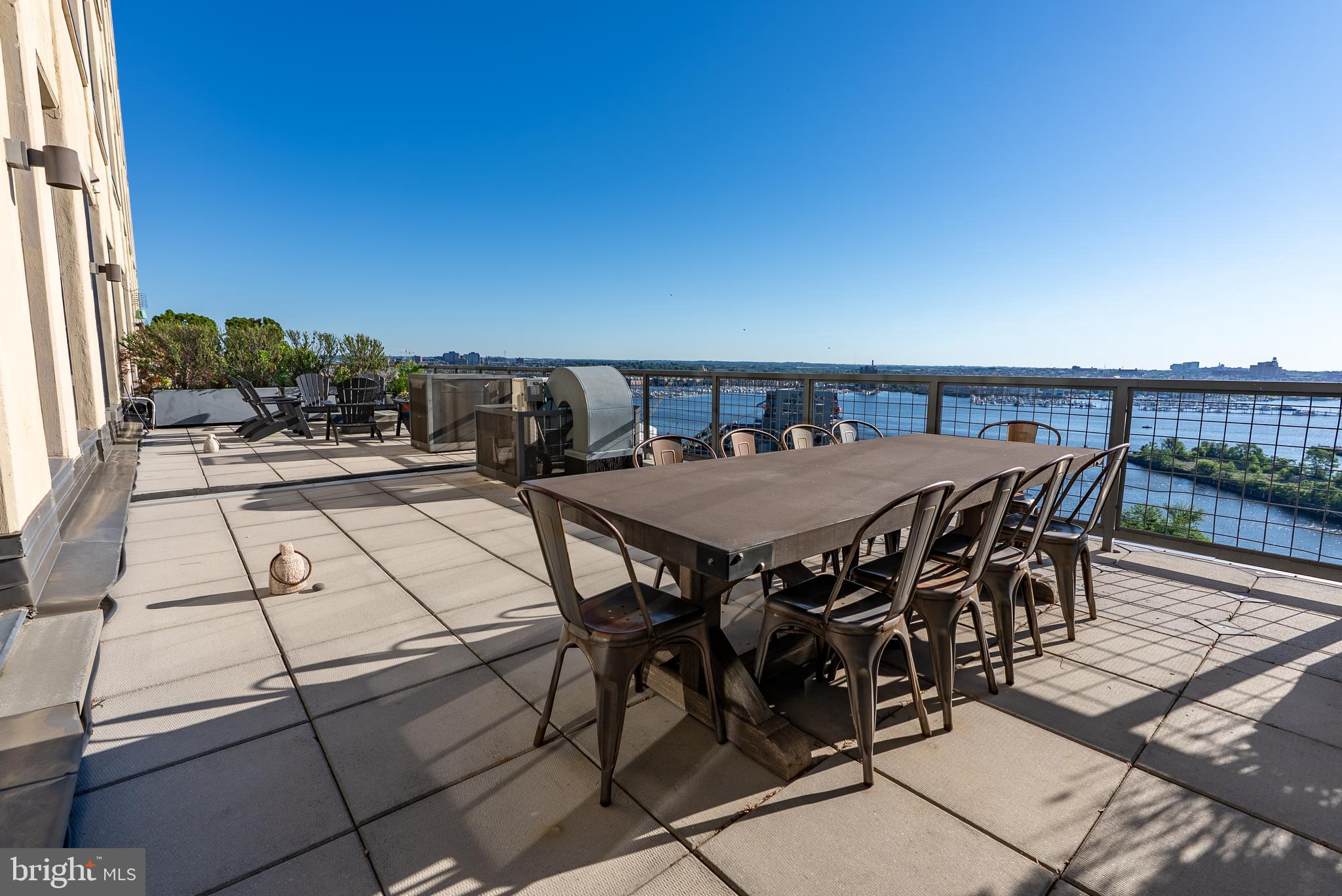 LOCUST POINT - Residential