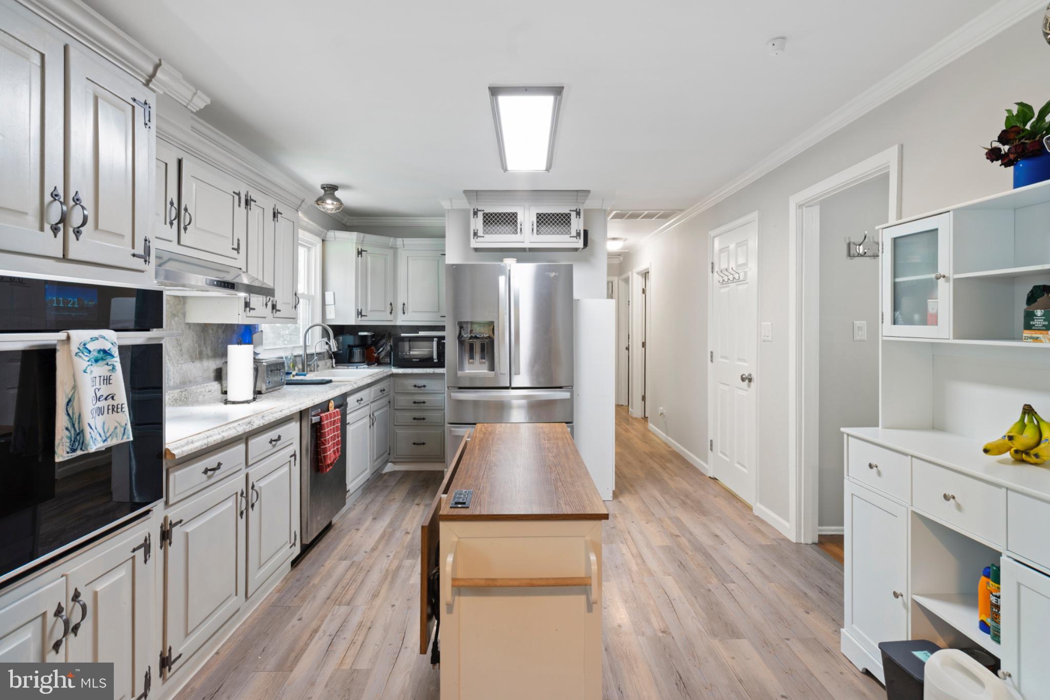 BAREFOOT ACRES - Residential