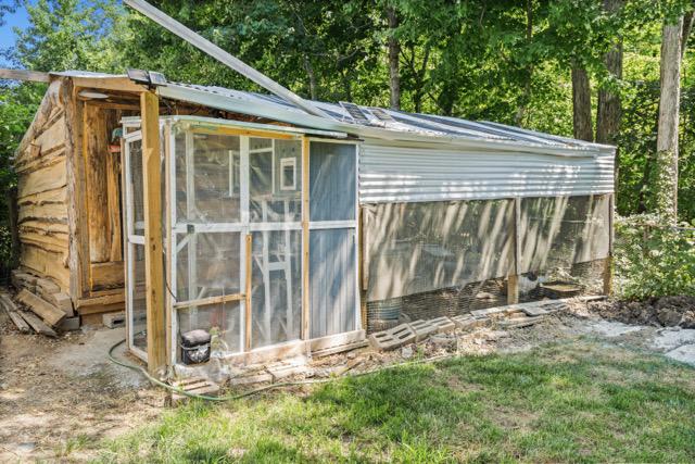 BAREFOOT ACRES - Residential