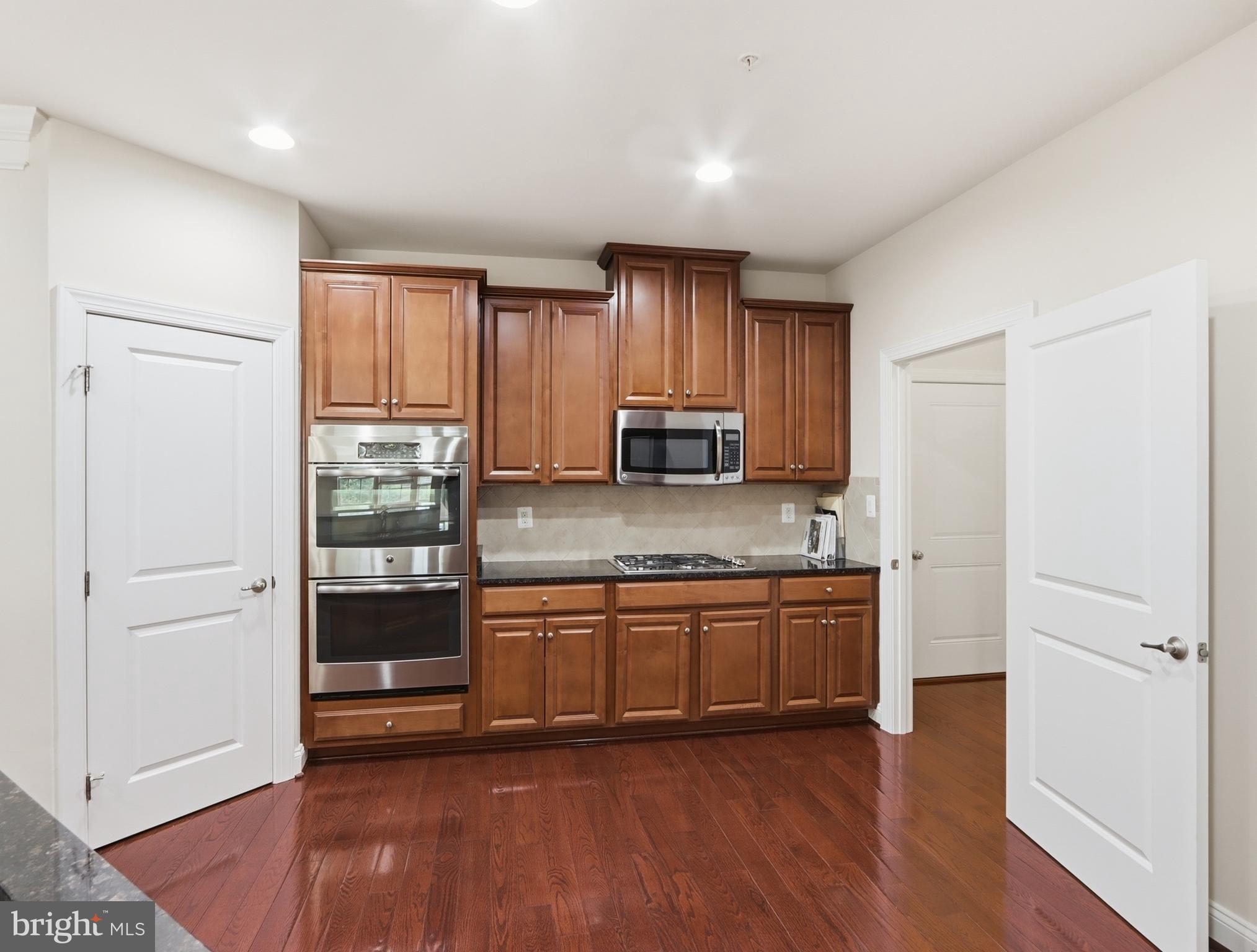 WAVERLY WOODS WEST - Residential