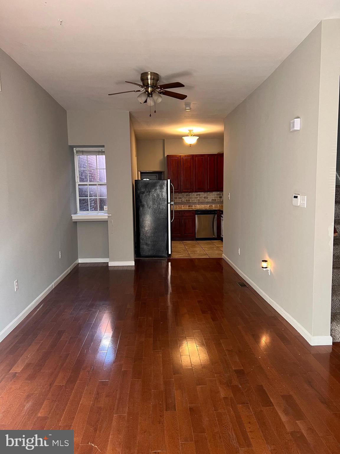 PORT RICHMOND - Residential Lease