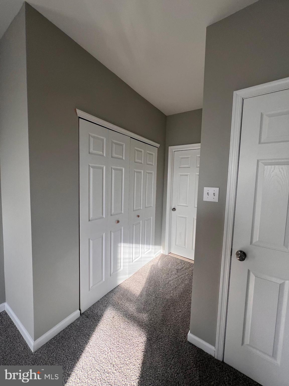 PORT RICHMOND - Residential Lease