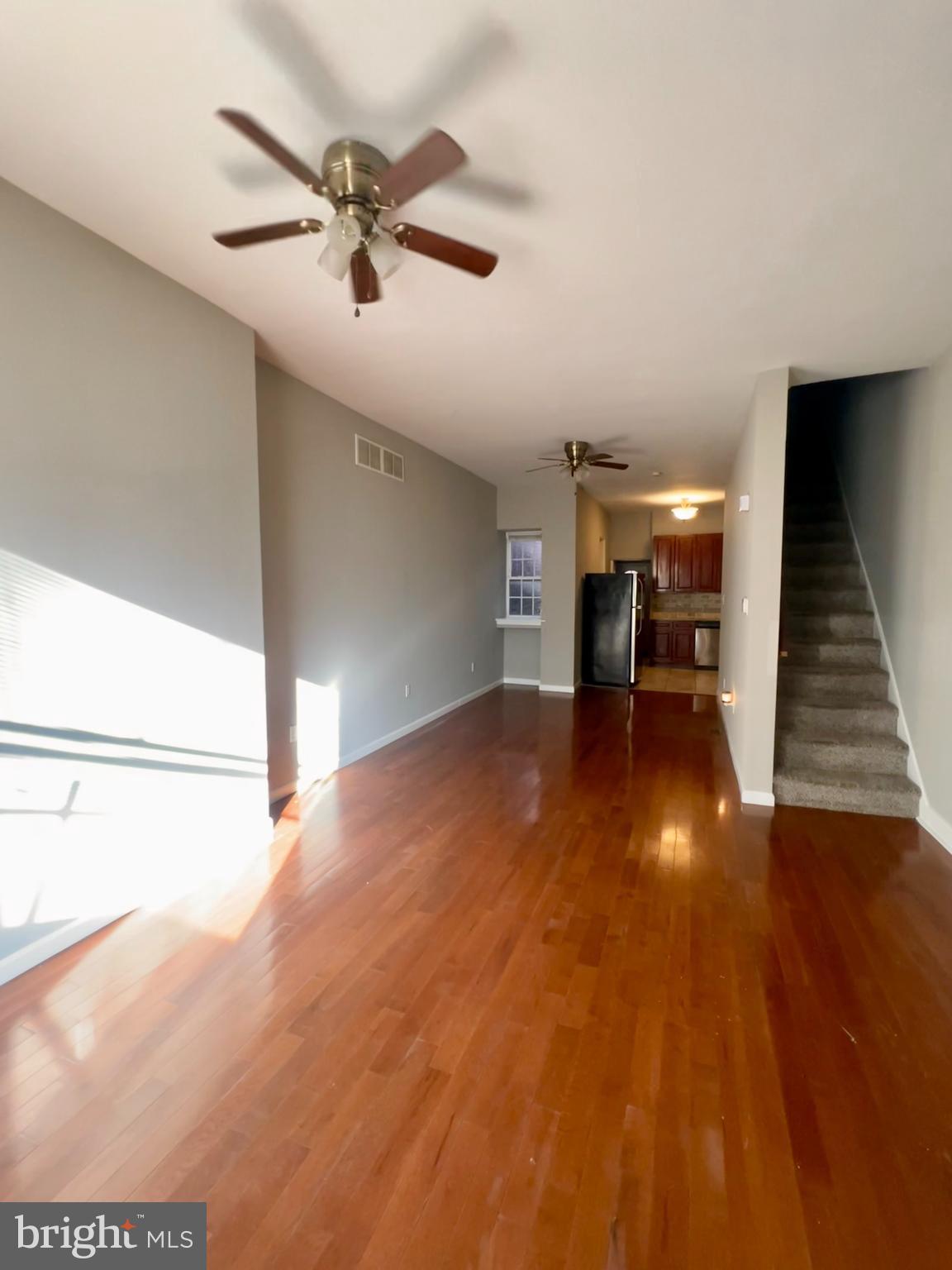 PORT RICHMOND - Residential Lease