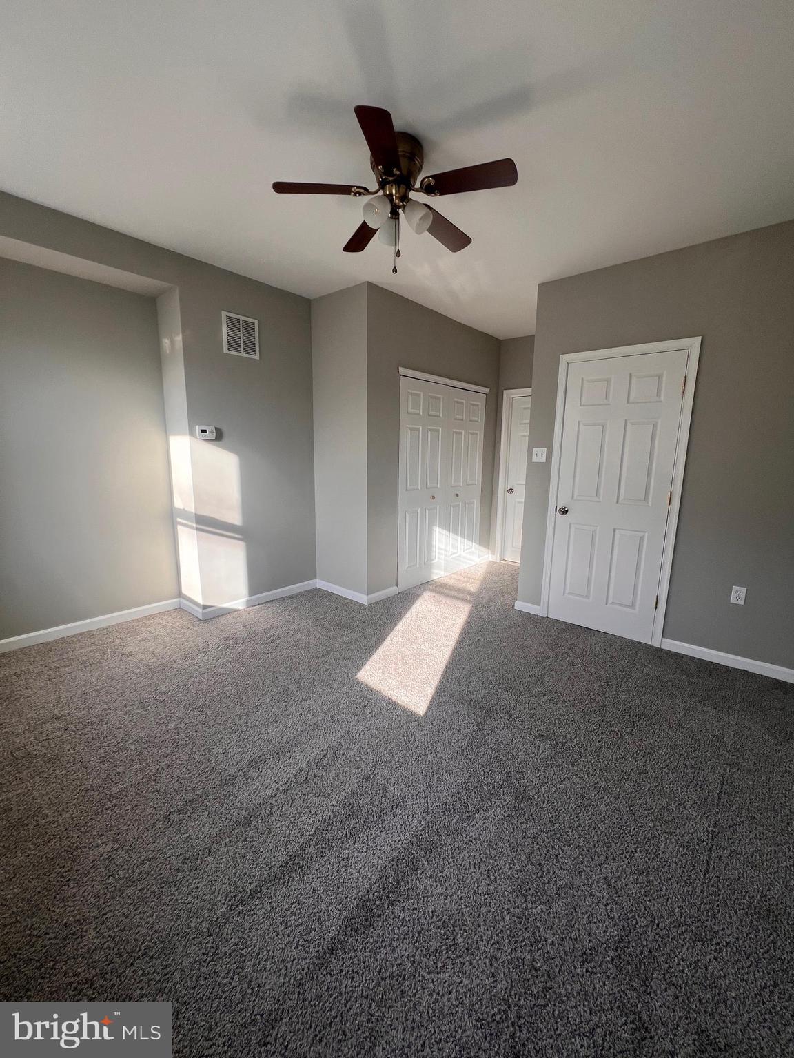 PORT RICHMOND - Residential Lease