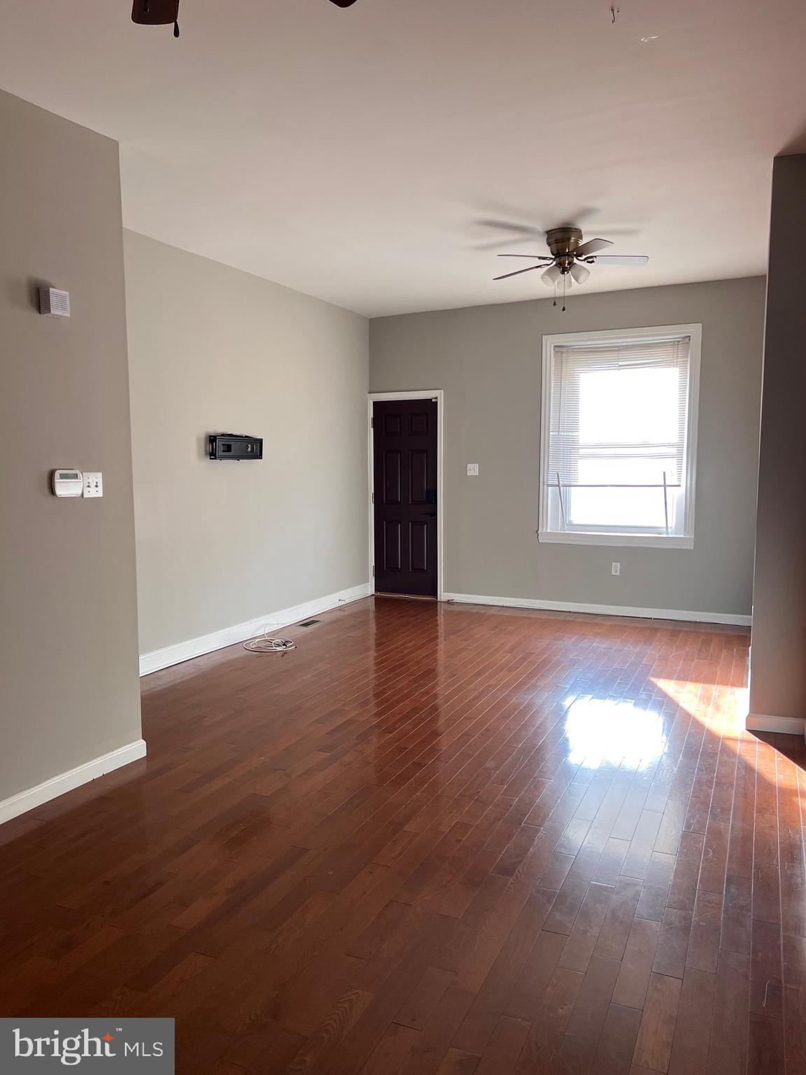 PORT RICHMOND - Residential Lease