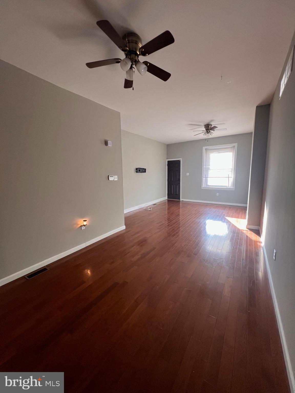 PORT RICHMOND - Residential Lease
