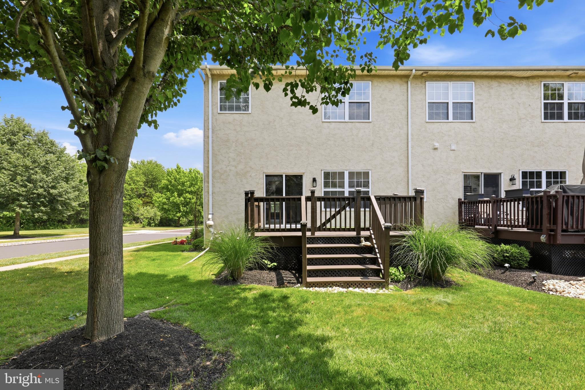 MONROE COURT - Residential