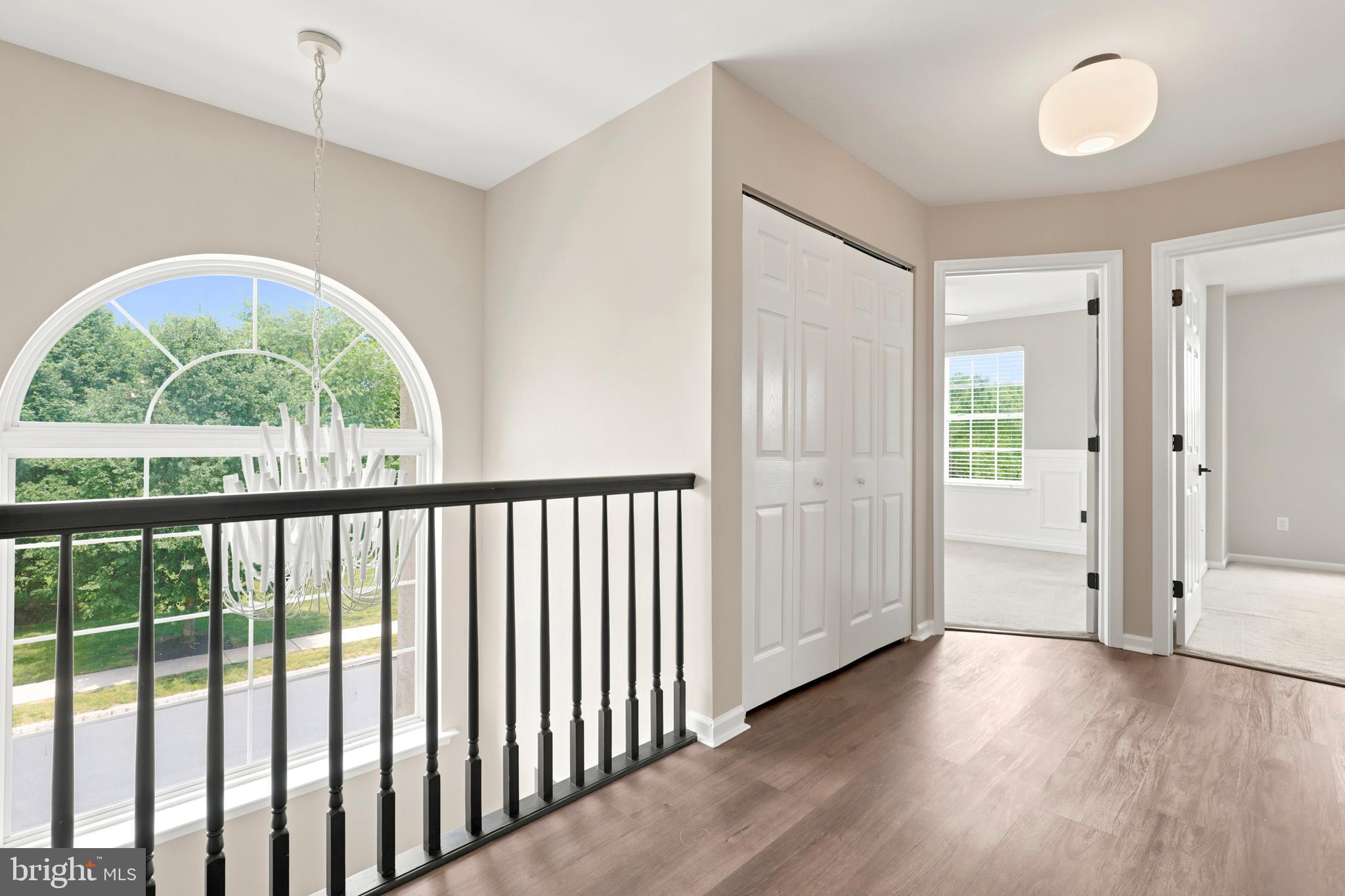 MONROE COURT - Residential