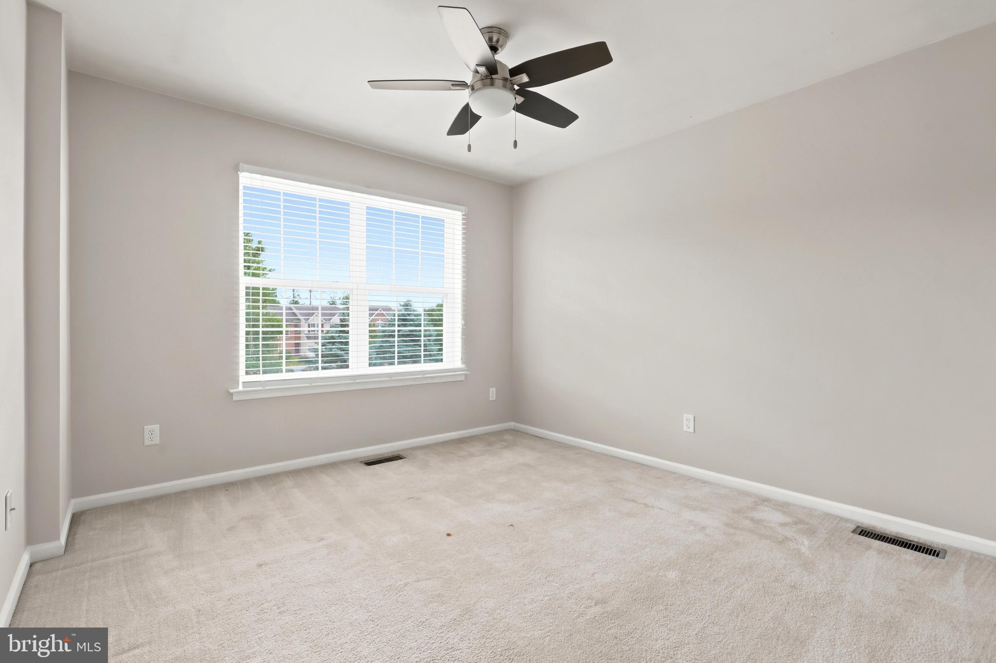 MONROE COURT - Residential