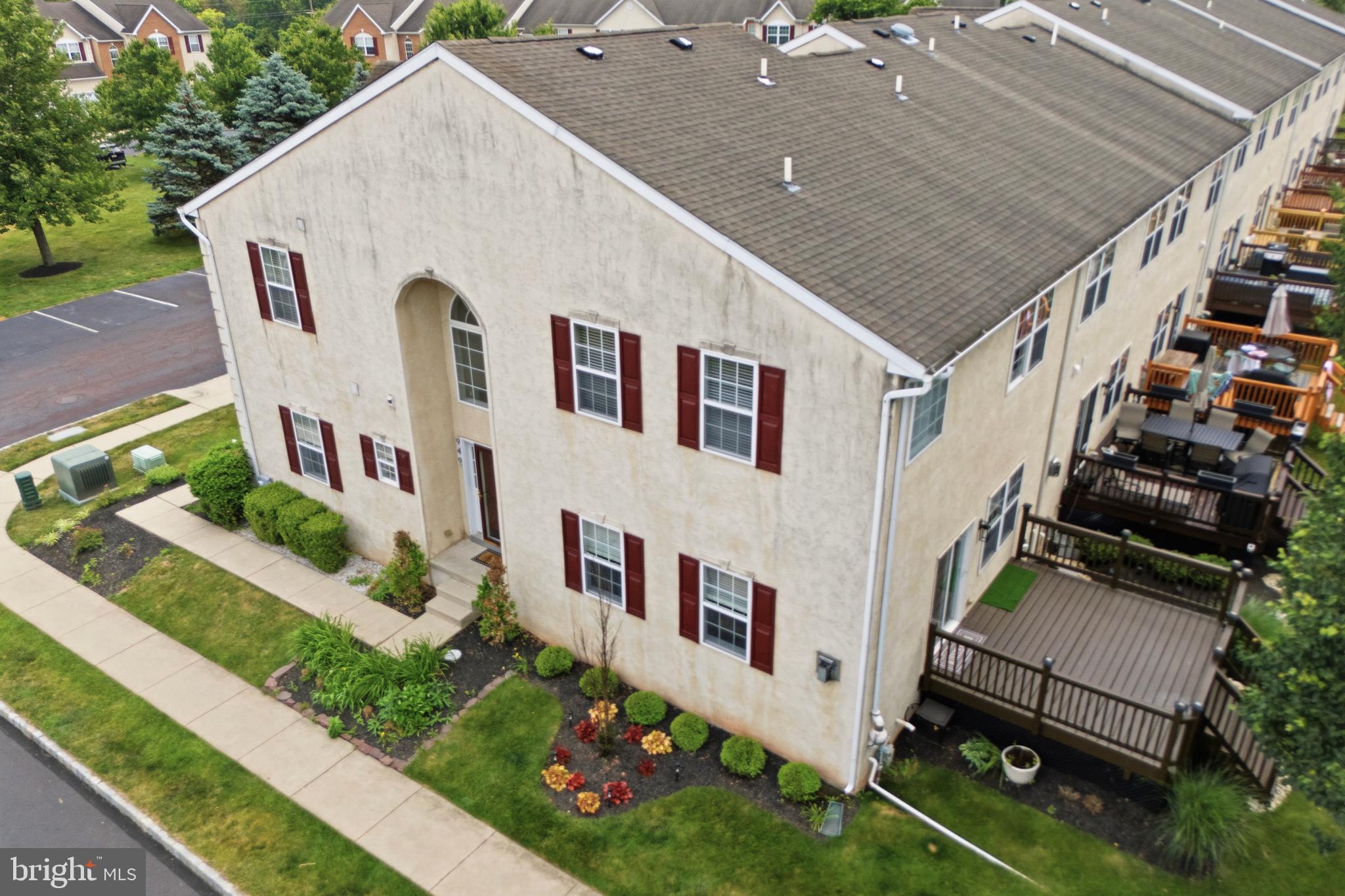 MONROE COURT - Residential