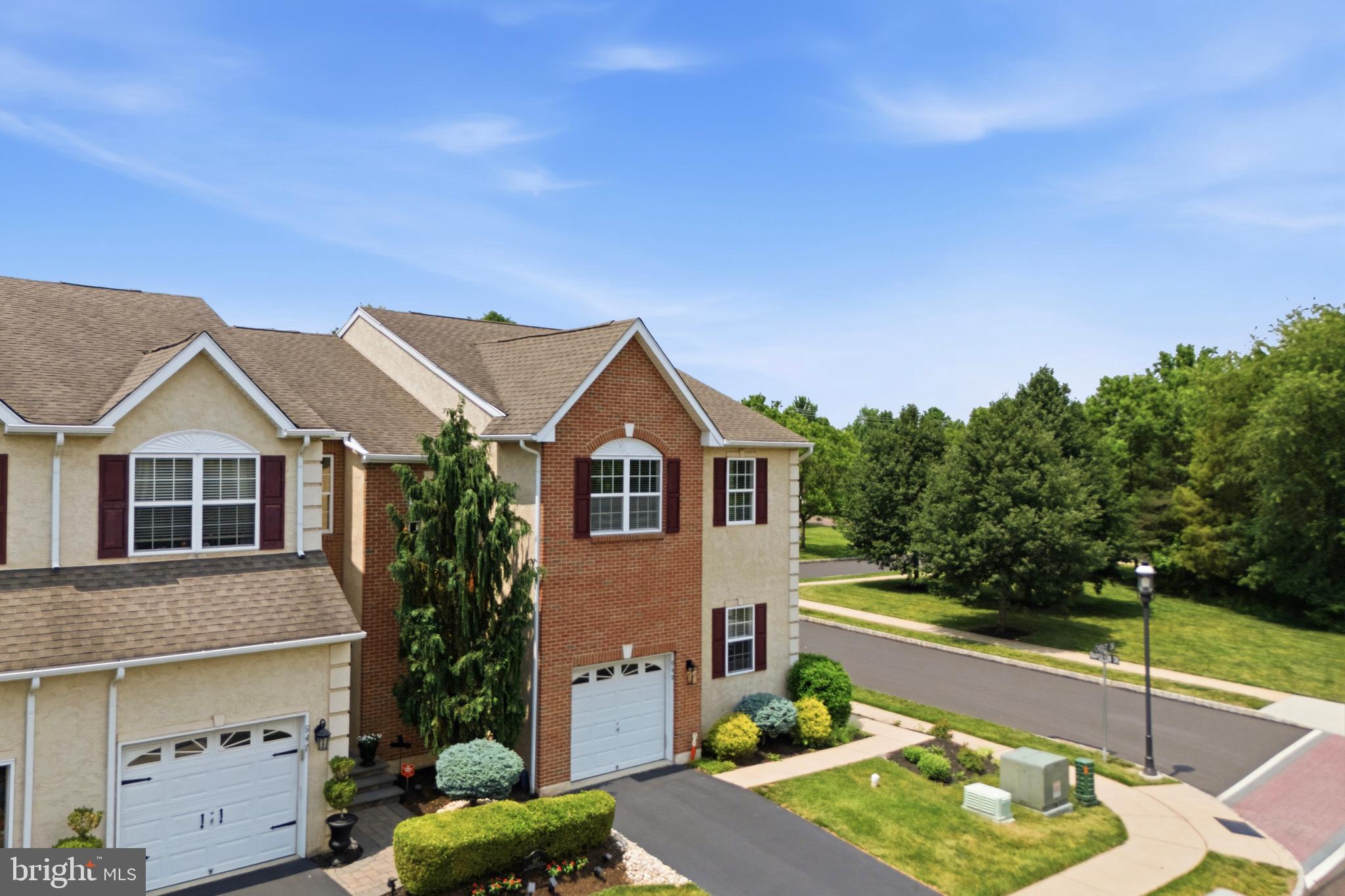 MONROE COURT - Residential