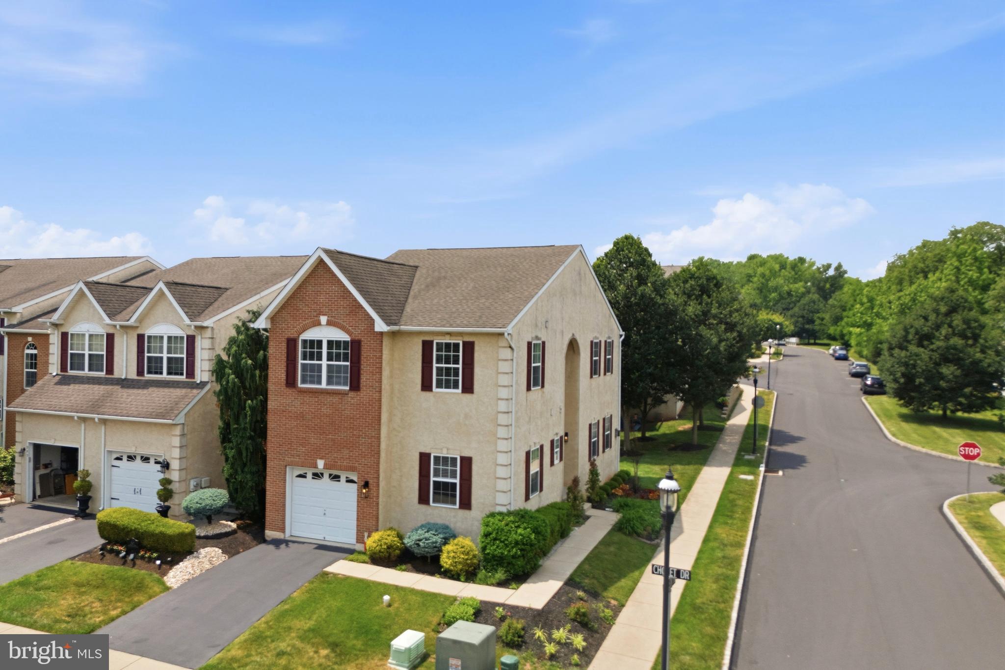 MONROE COURT - Residential