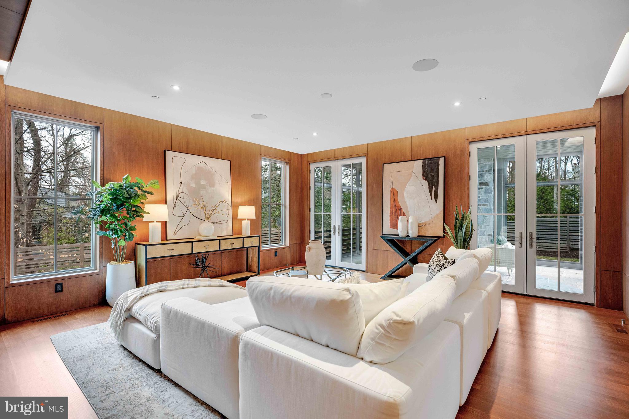 LONGWOOD - Residential