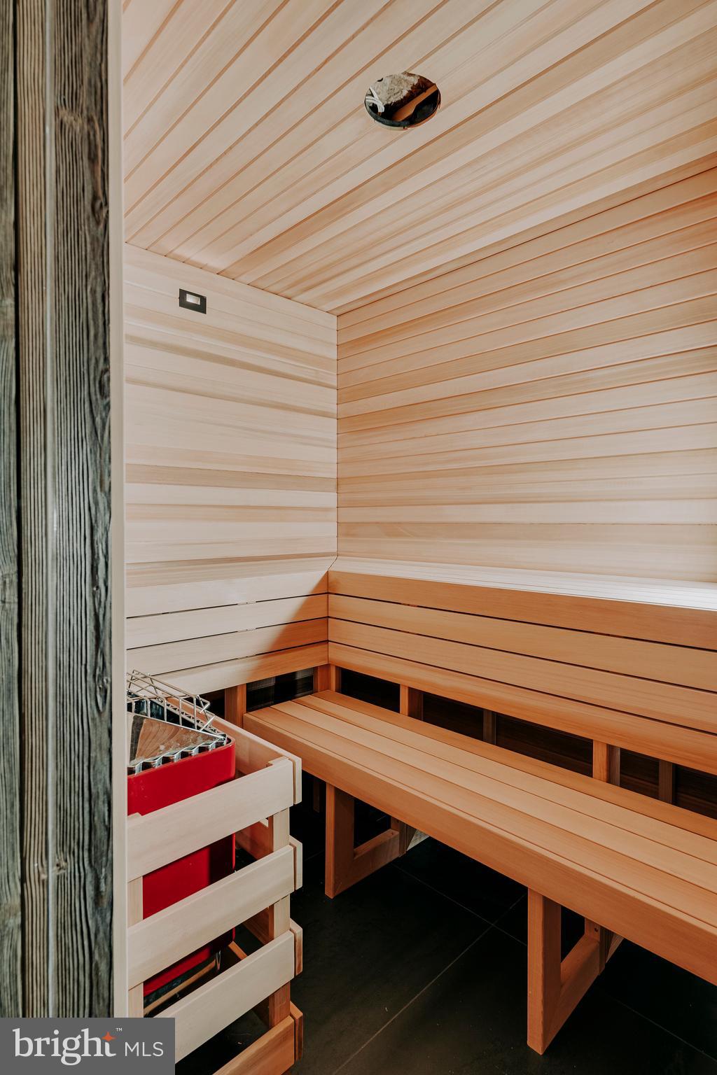 LONGWOOD - Residential