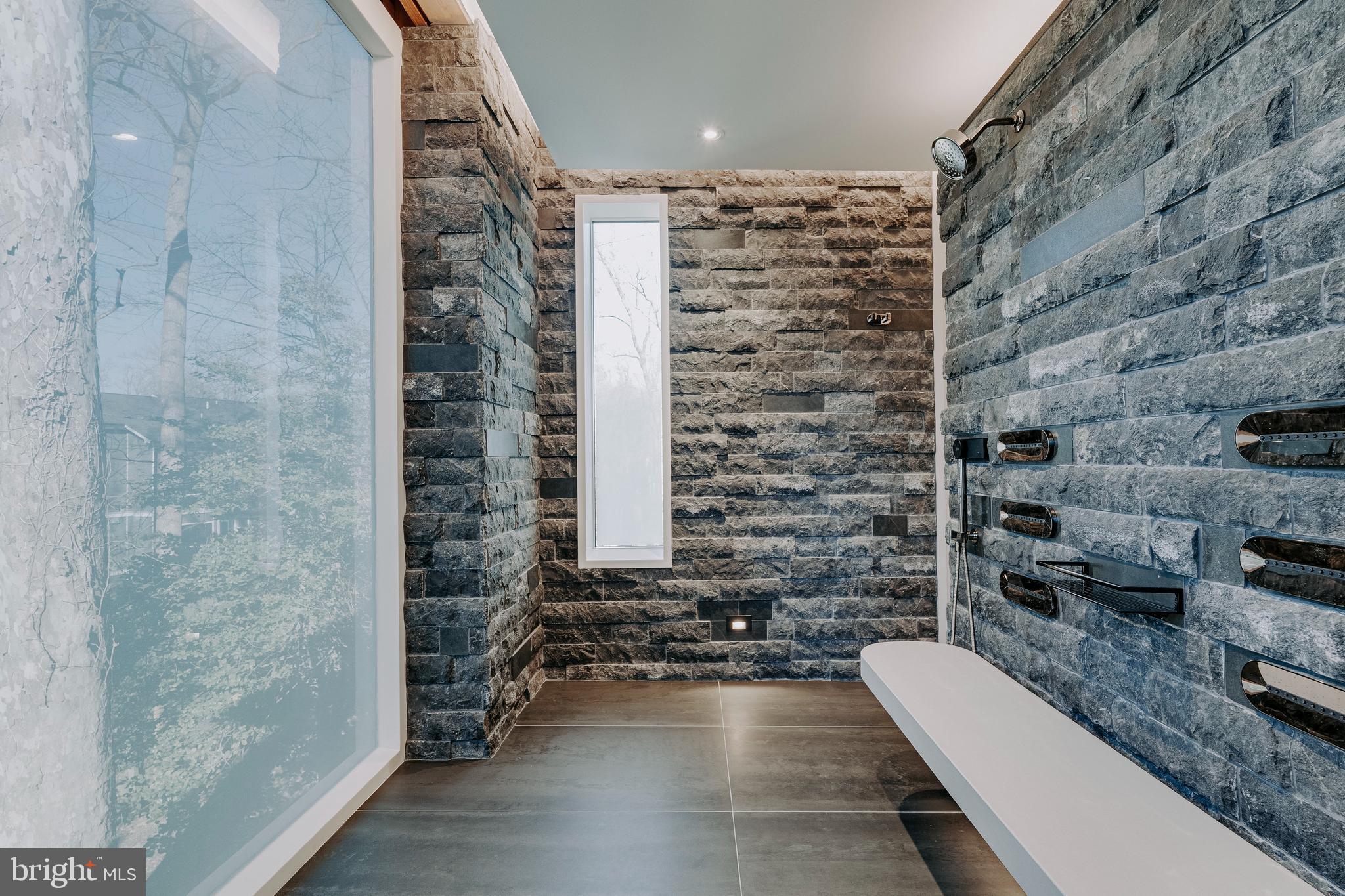 LONGWOOD - Residential