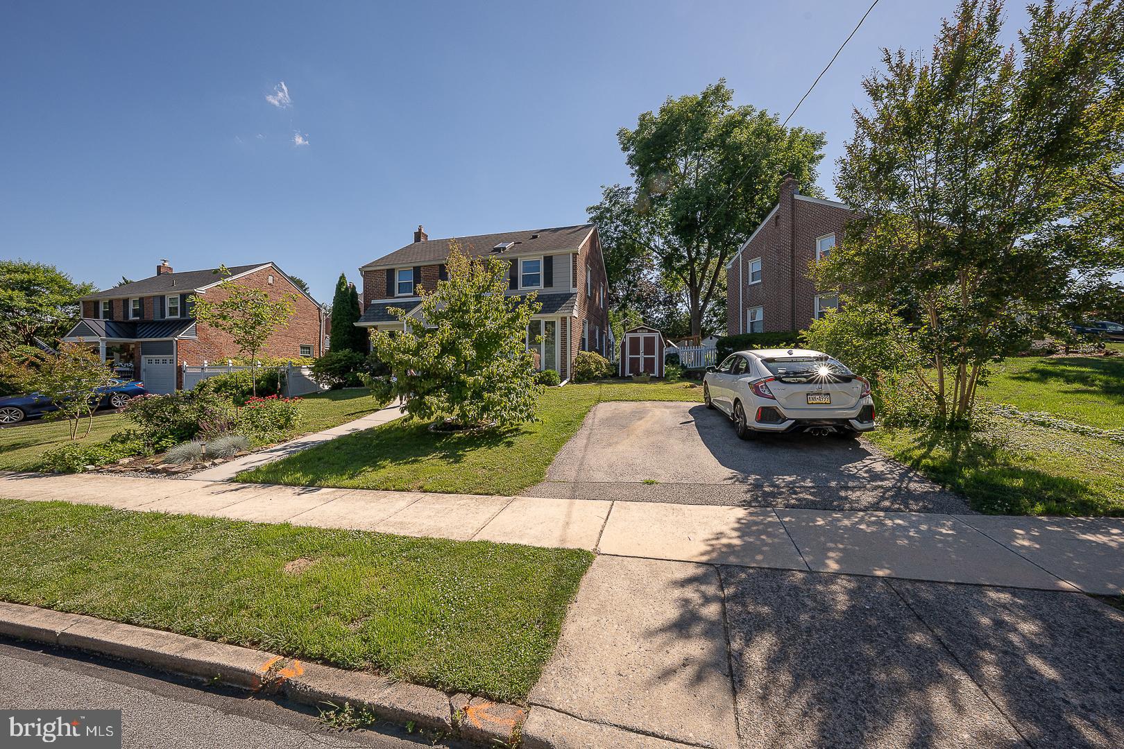 WOODMERE PARK - Residential