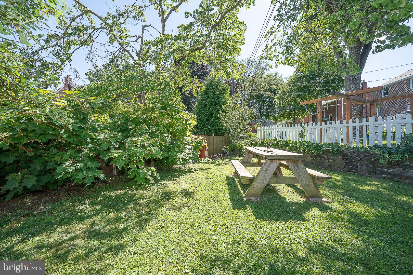 WOODMERE PARK - Residential