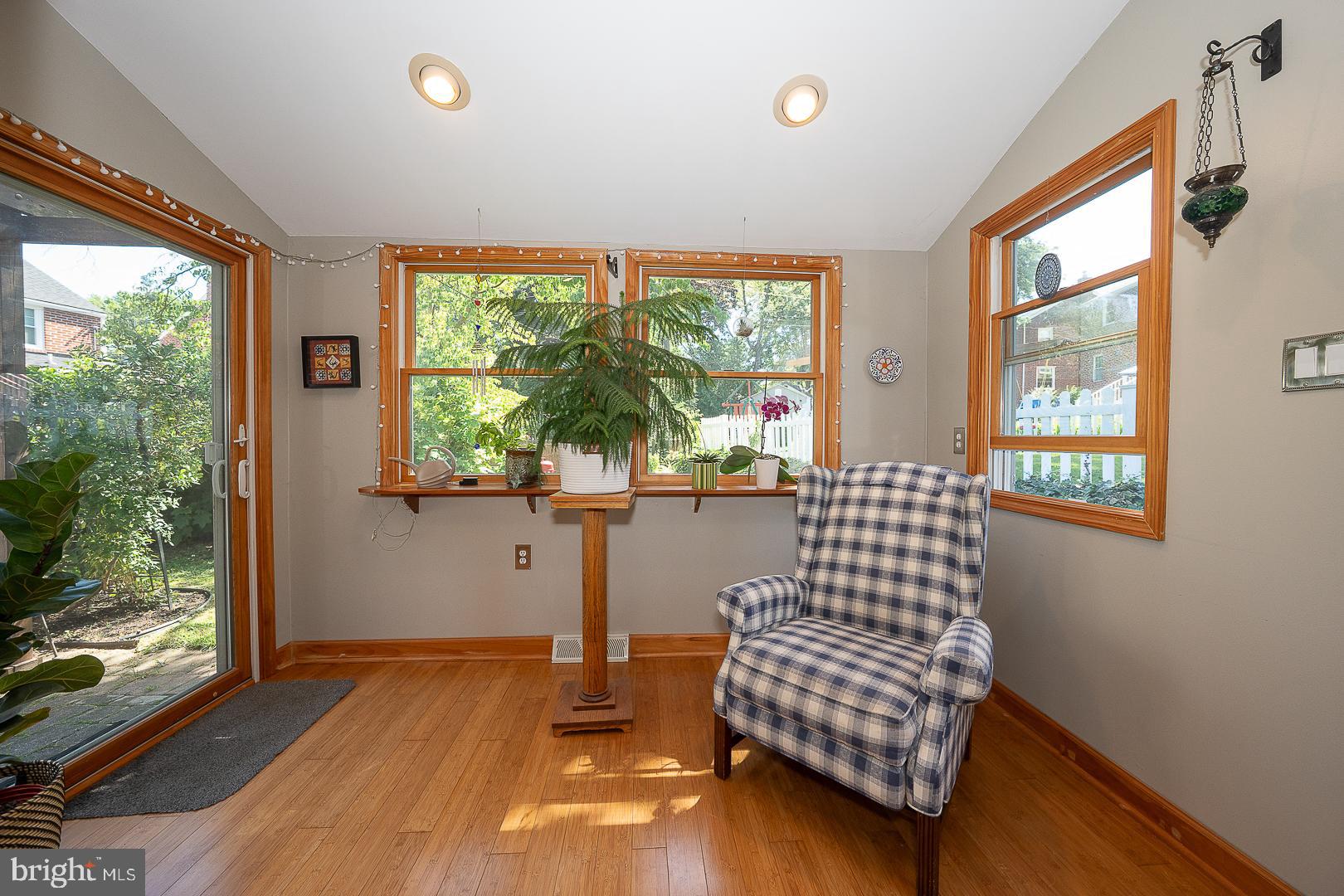 WOODMERE PARK - Residential