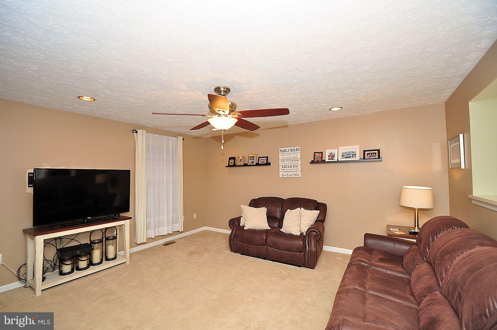 FARMINGTON VILLAGE - Residential Lease