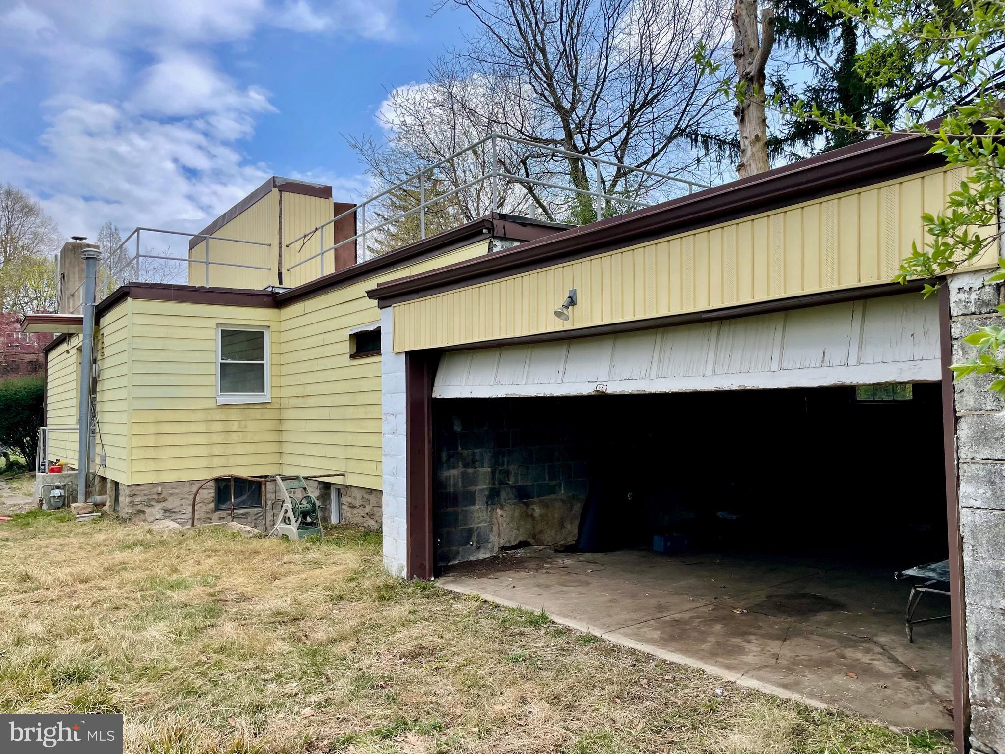 ROCKLEDGE - Residential