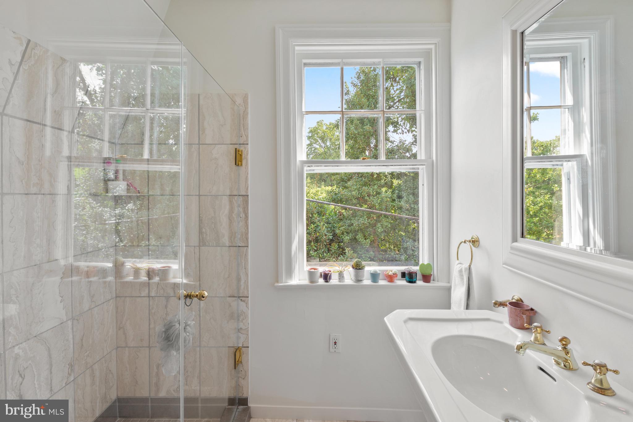 CLEVELAND PARK - Residential