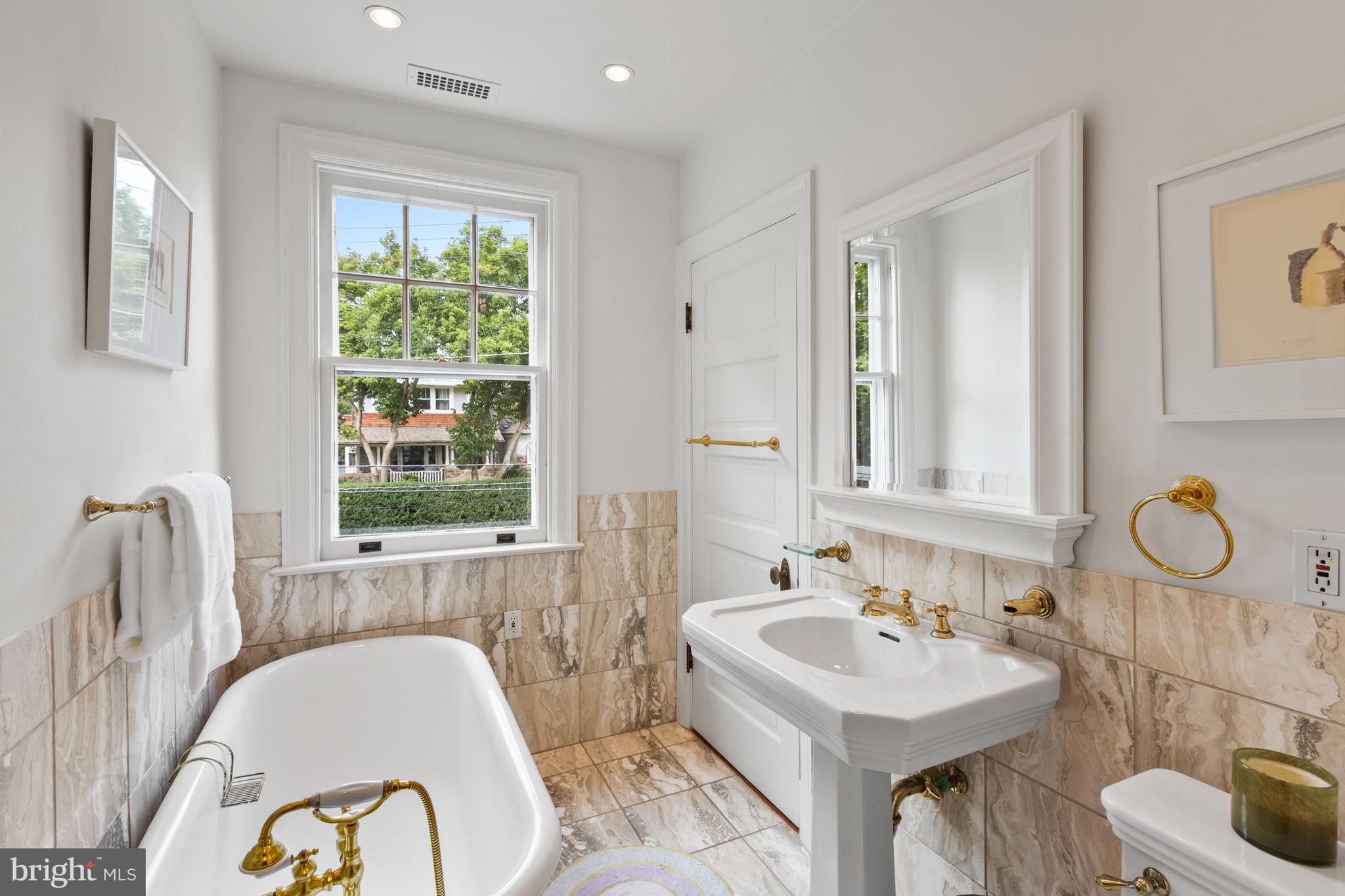 CLEVELAND PARK - Residential