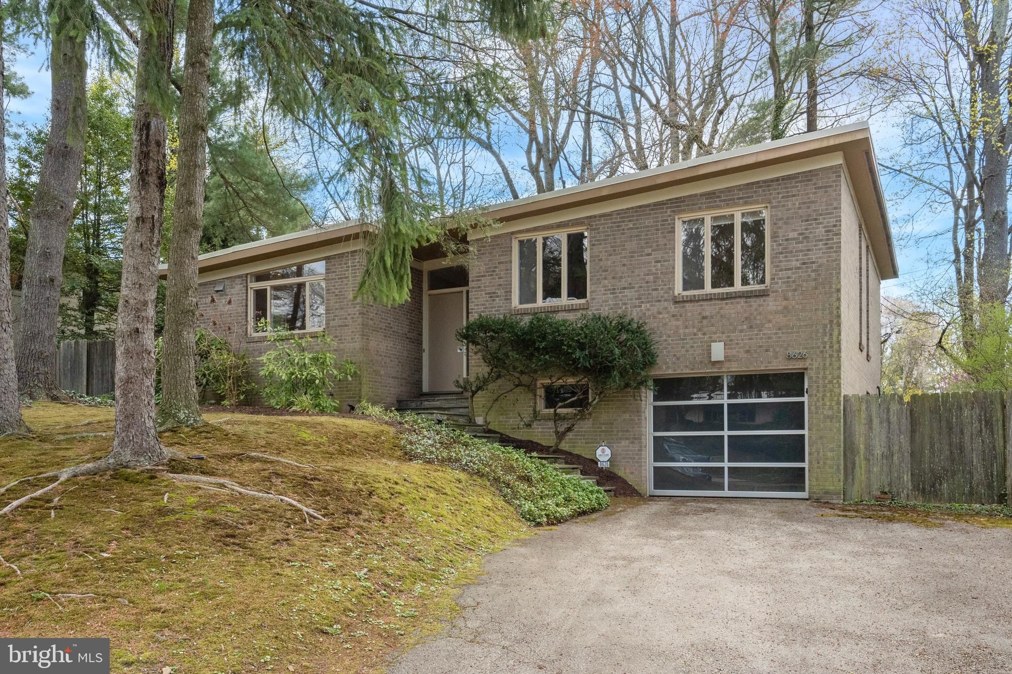CHESTNUT HILL - Residential