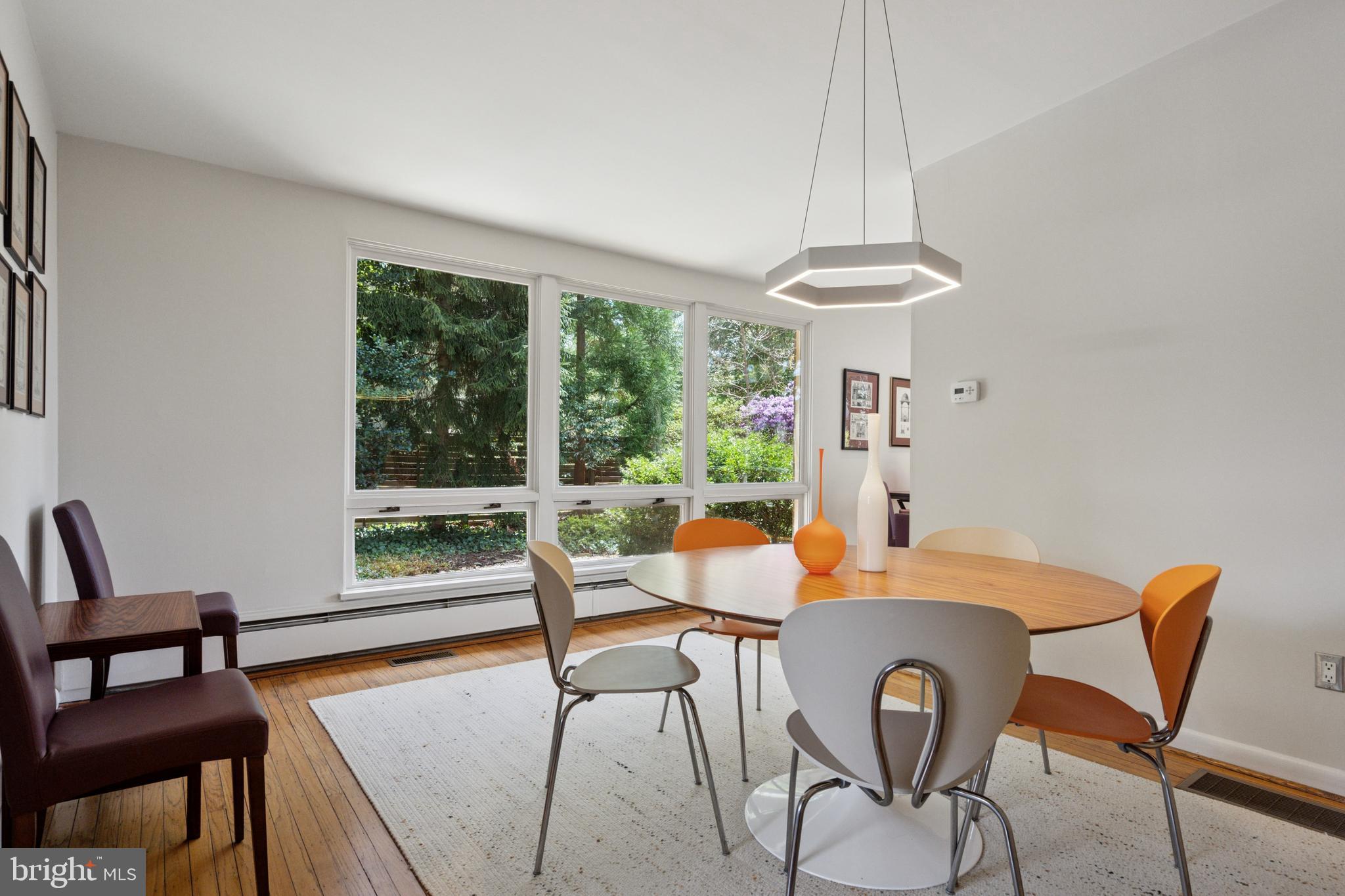 CHESTNUT HILL - Residential