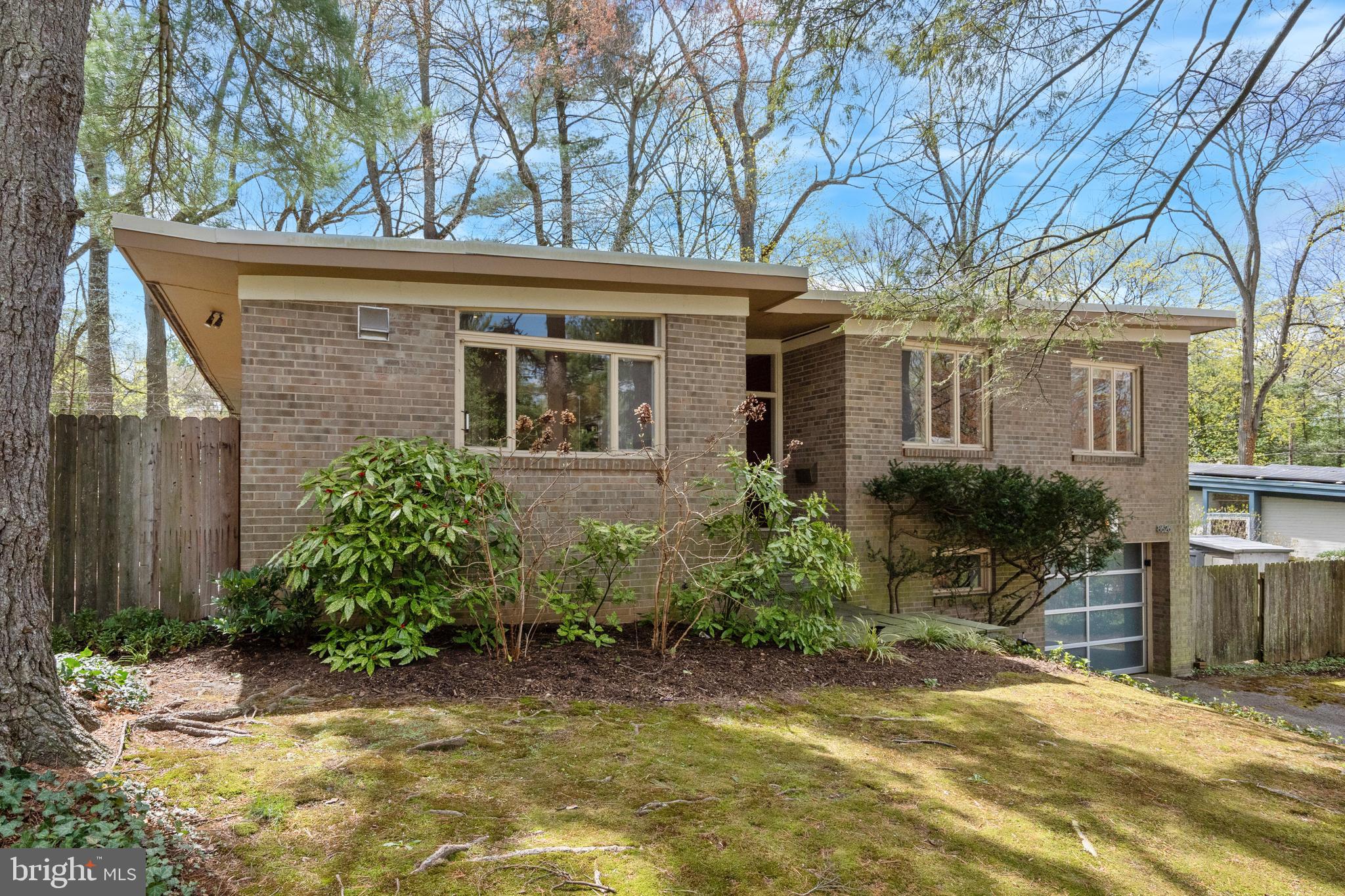 CHESTNUT HILL - Residential