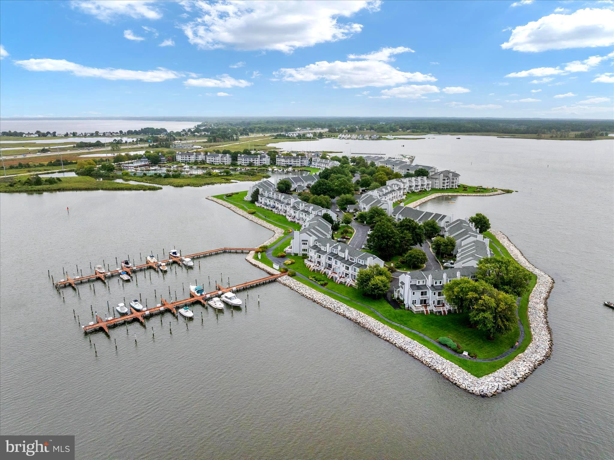 OYSTER COVE - Residential