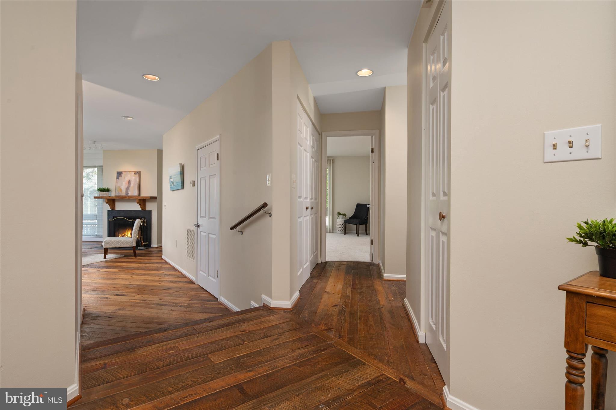 OYSTER COVE - Residential