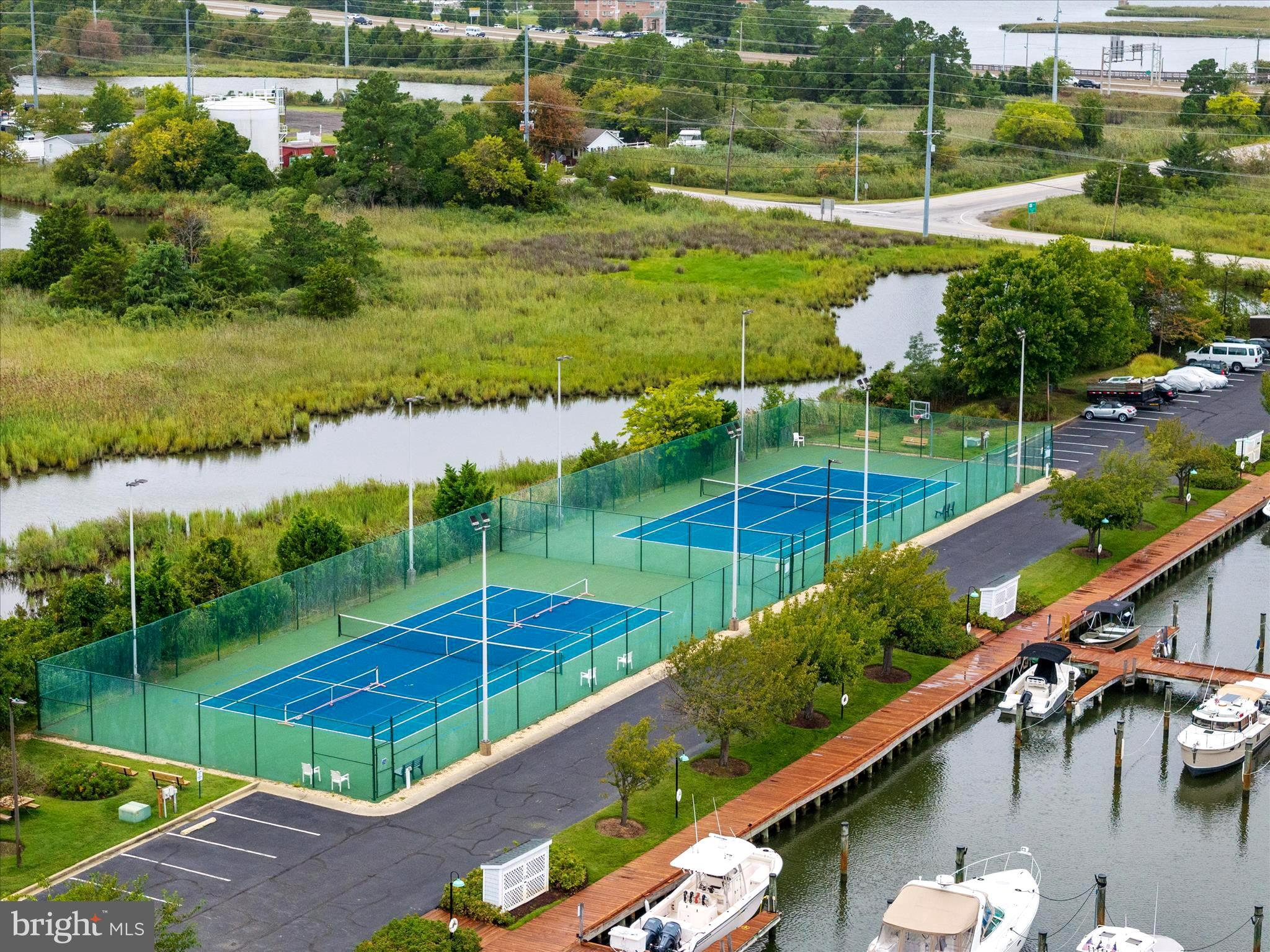 OYSTER COVE - Residential