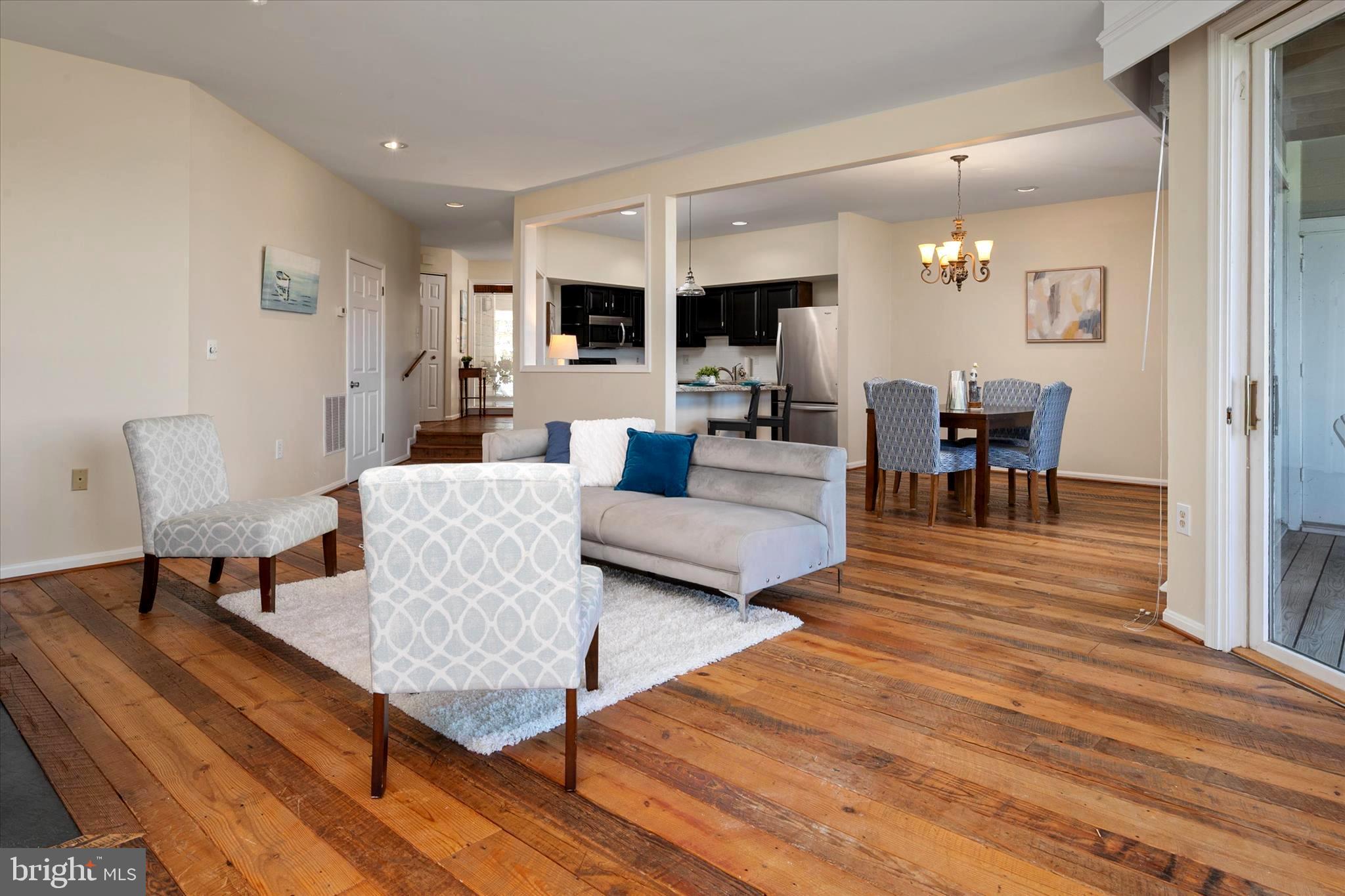 OYSTER COVE - Residential