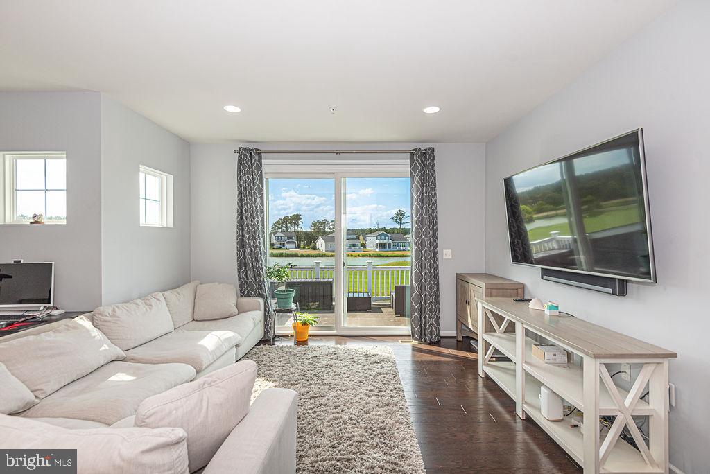 GLEN RIDDLE - Residential