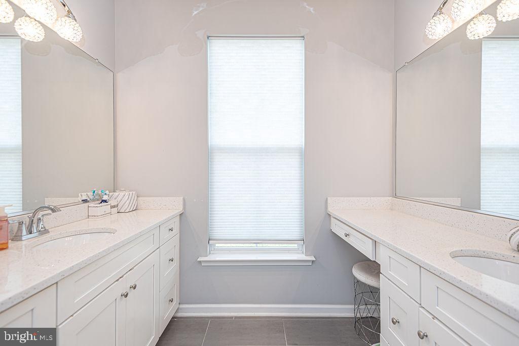 GLEN RIDDLE - Residential