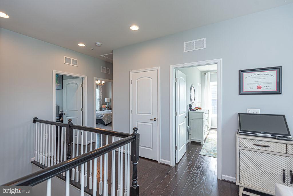 GLEN RIDDLE - Residential