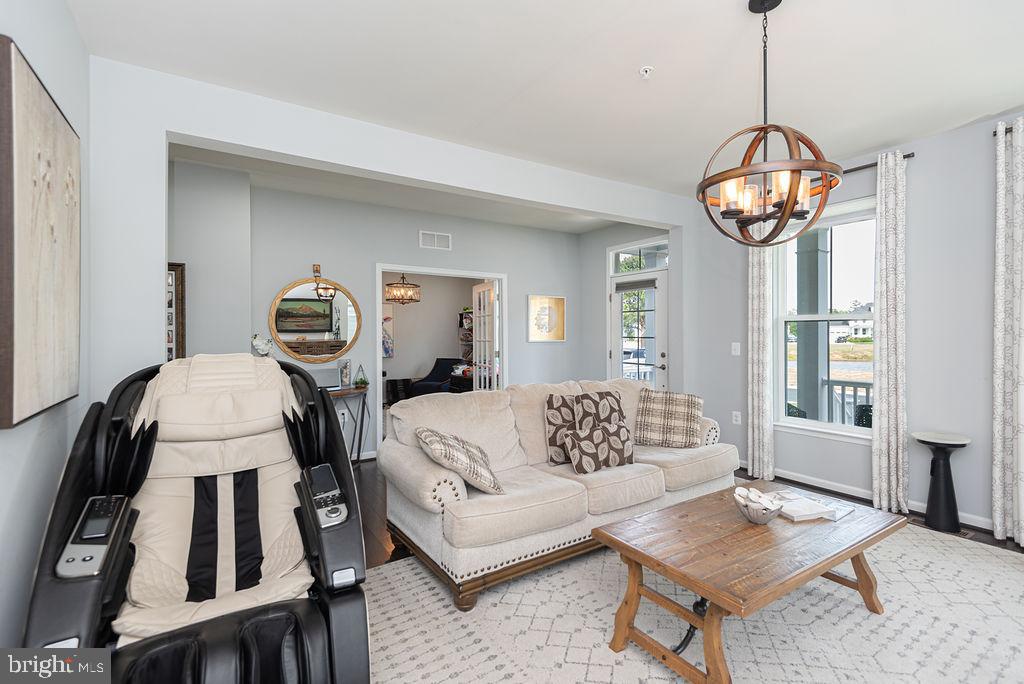 GLEN RIDDLE - Residential