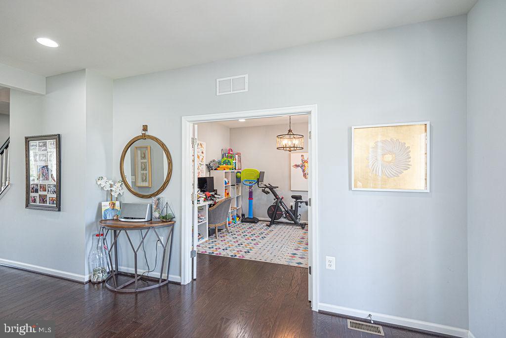 GLEN RIDDLE - Residential