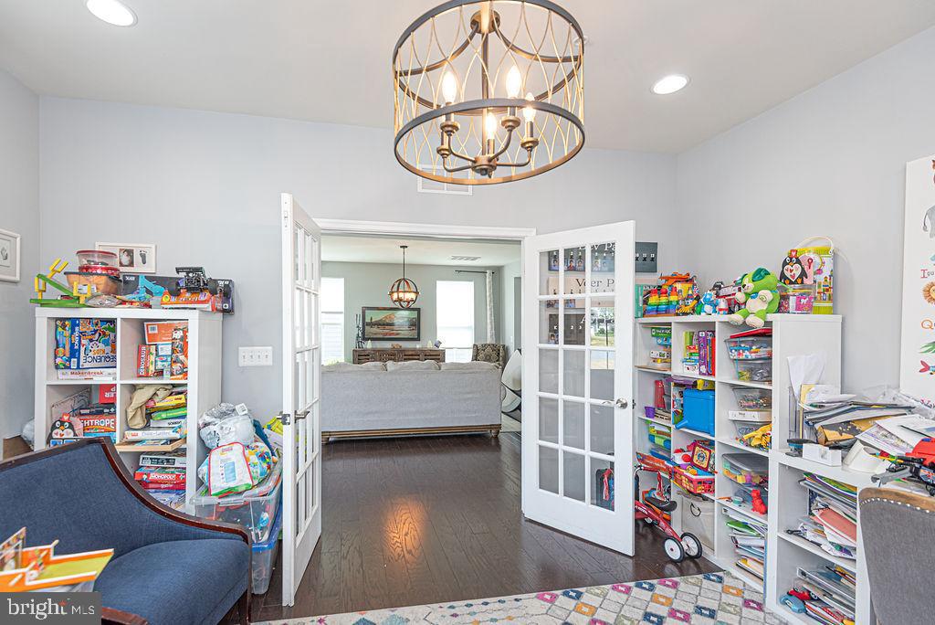 GLEN RIDDLE - Residential