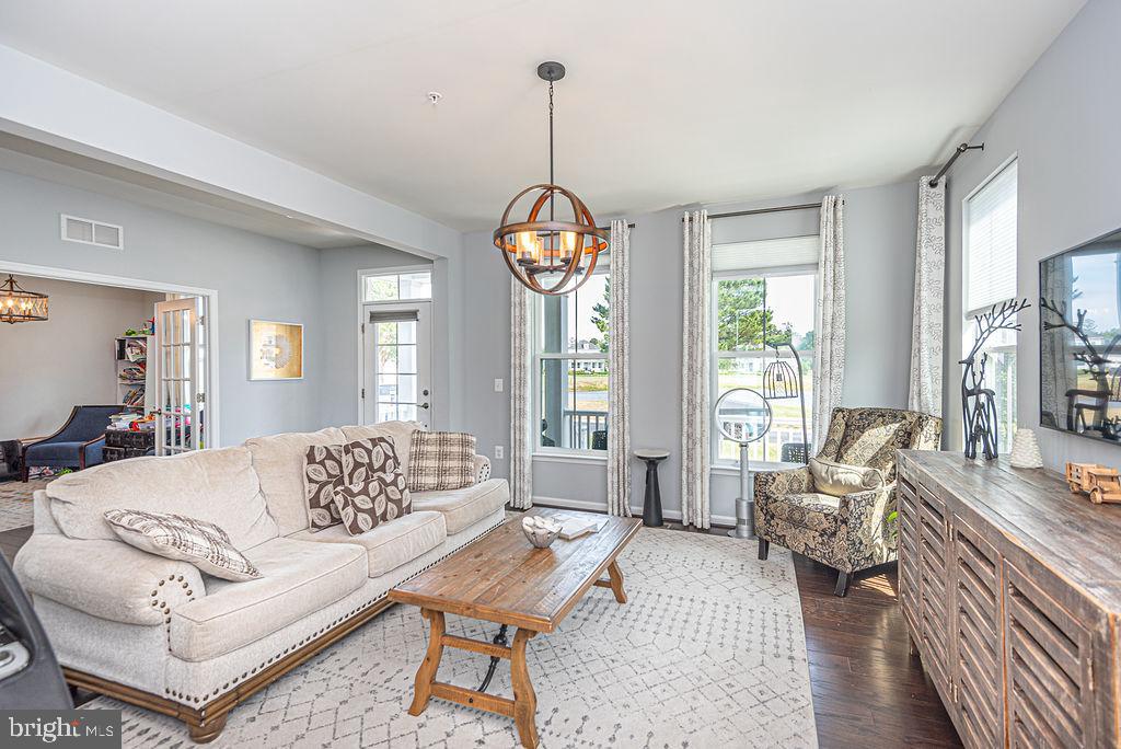 GLEN RIDDLE - Residential