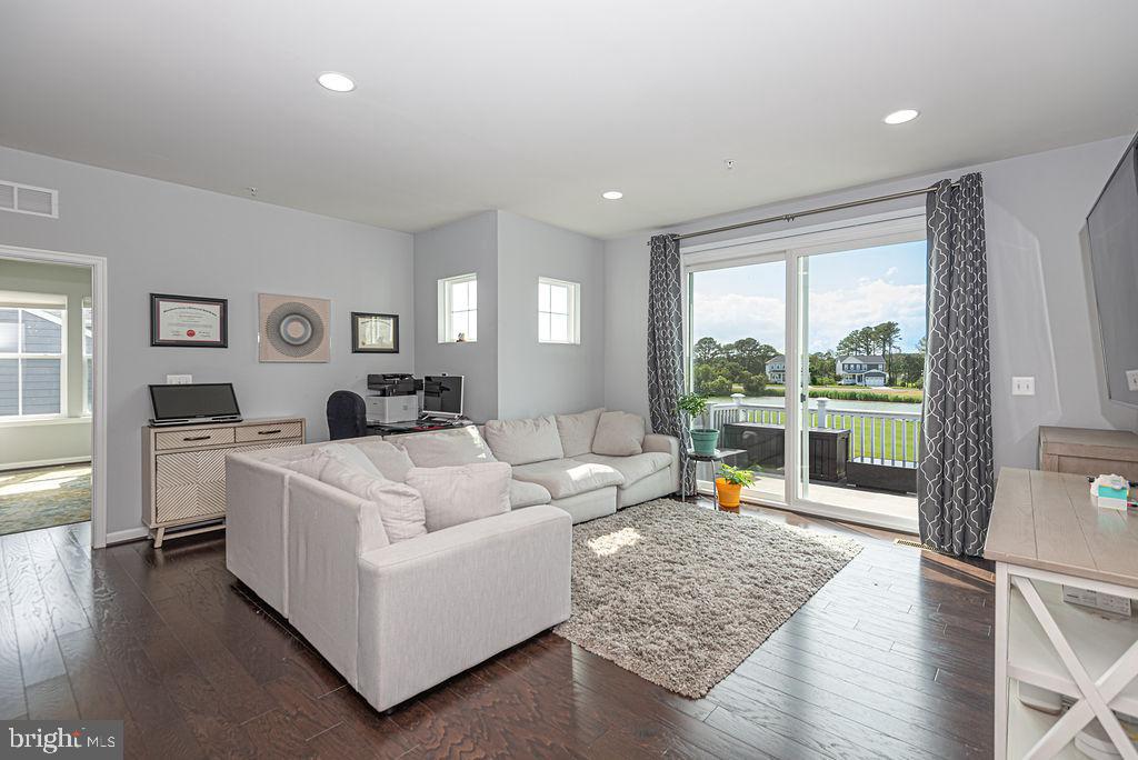 GLEN RIDDLE - Residential