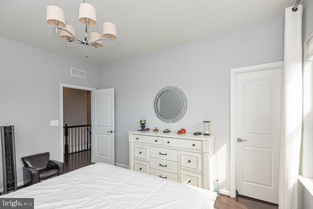 GLEN RIDDLE - Residential