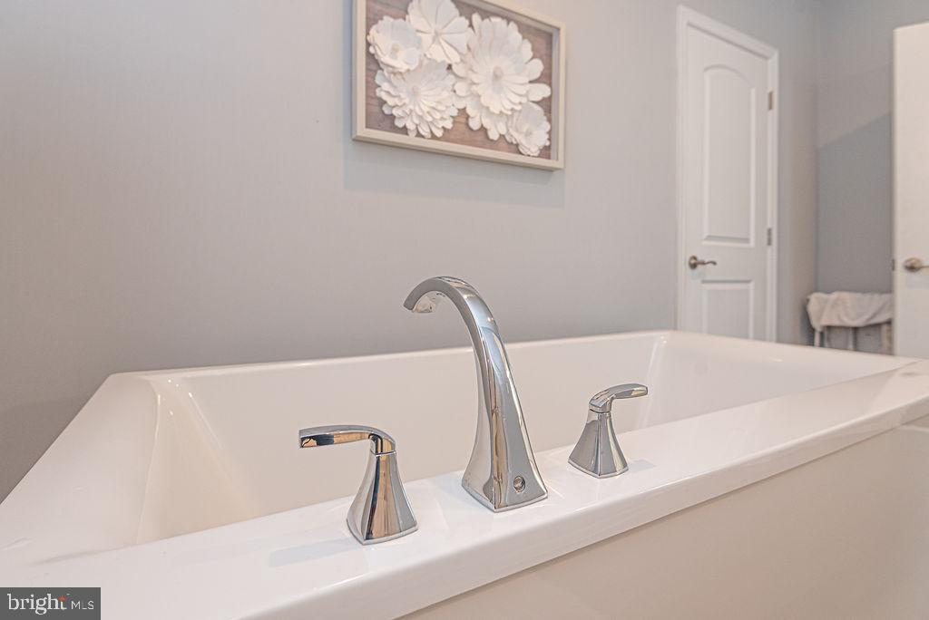 GLEN RIDDLE - Residential